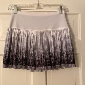 Kswiss Lucky in Love tennis skirt. Size S. Black and white.